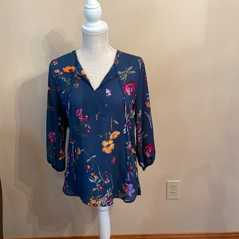 West Kei Teal Floral 3/4 sleeve top size small, Like new